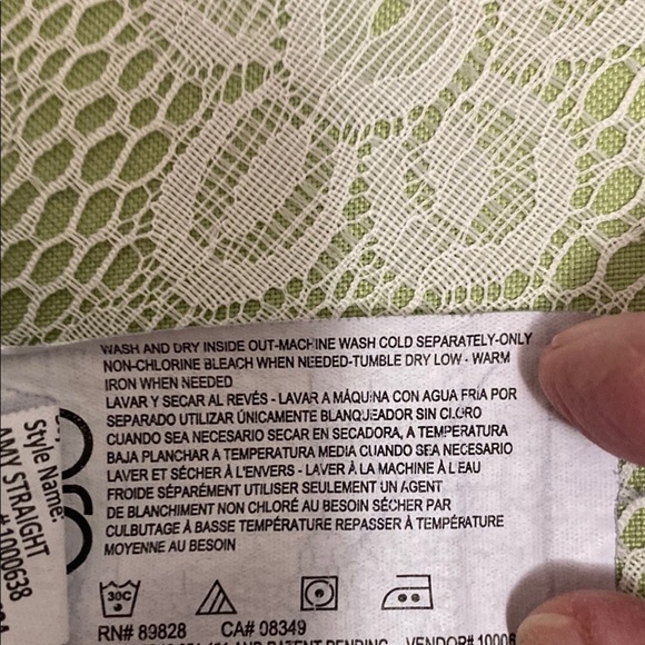 Women’s Bandolino Size 12 Relax Fit & Casual Blue Denim Jeans - Picture 8 of 9